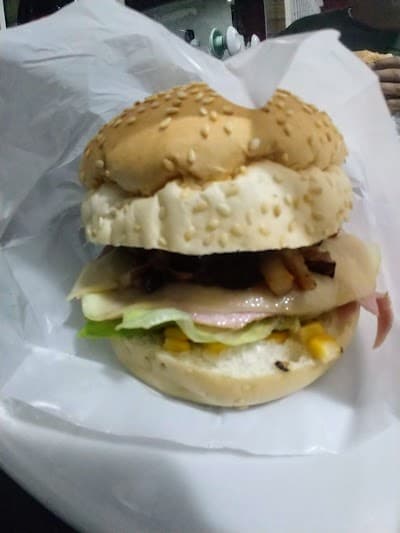 Trop's Hamburgueria - Foto 4