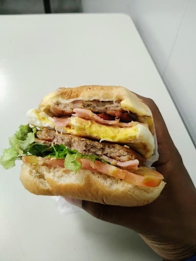 Delícia dos Sucos - Lanchonete e Pizzaria - Foto 9
